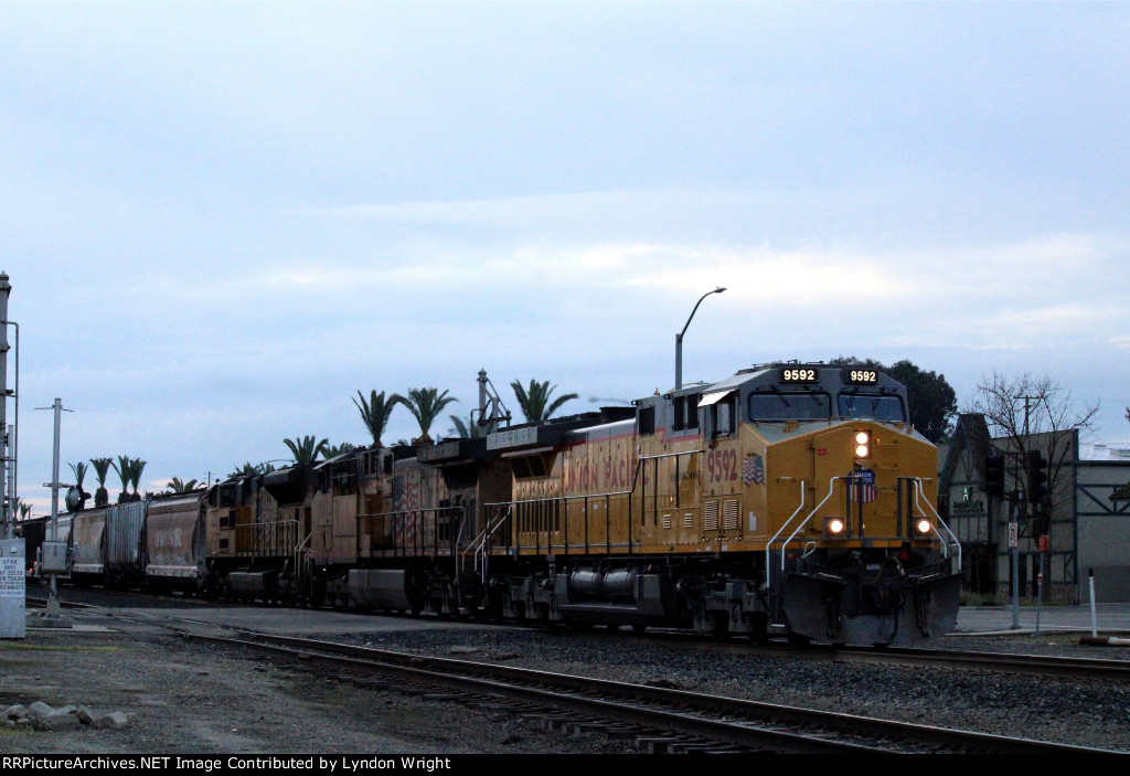 UP 9592 heading north thru Kingsburg